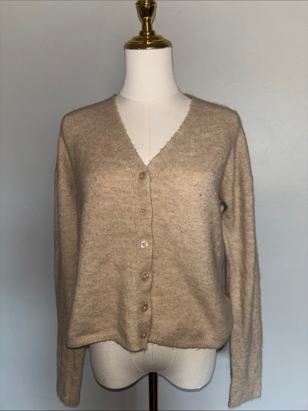 GAP Women's Beige V-Neck Button Cardigan